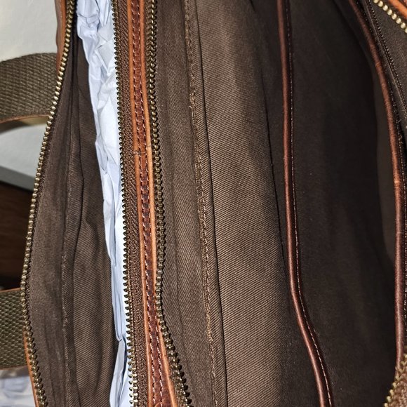 Paul & Taylor Genuine Leather Laptop Bag/Briefcase - Picture 12 of 16